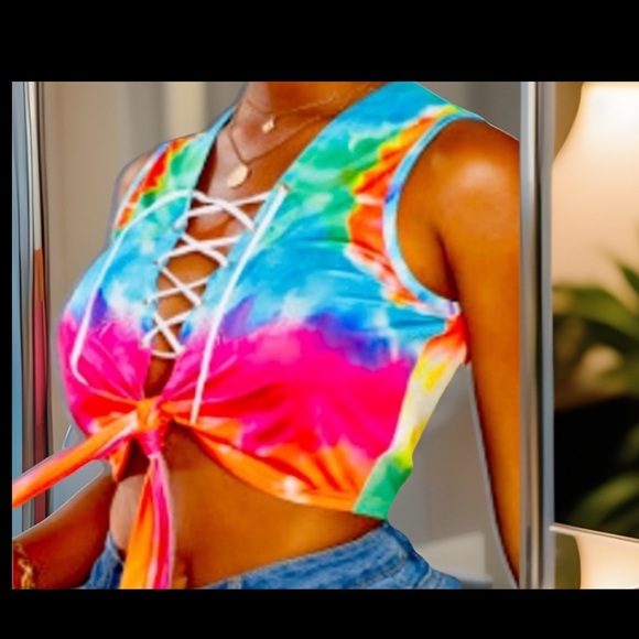 💋QUEEN Crop Sleeveless Front Split W/ A Shoelace Pulling It 2Gether W/Tie-Dye - Picture 1 of 8